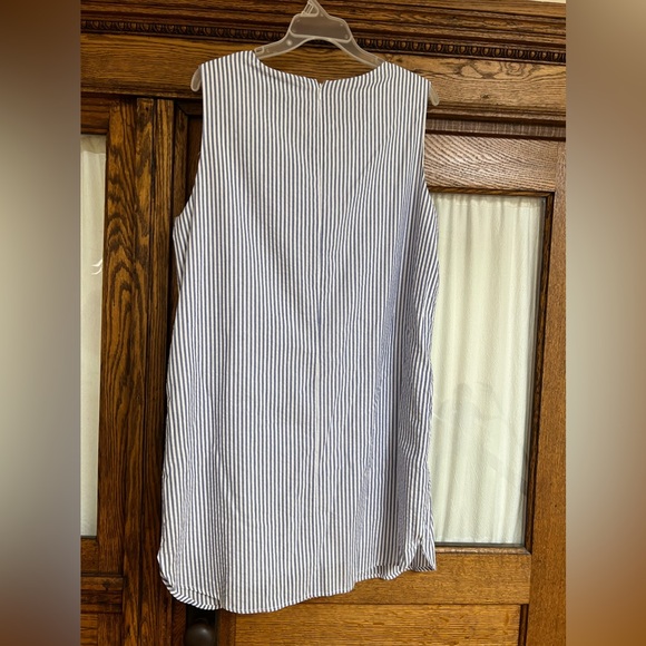 Women’s Shift style dress - Picture 3 of 3